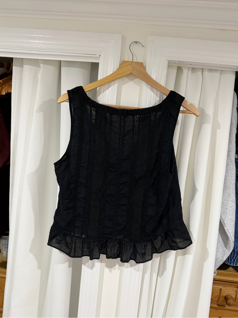 Abercrombie and Fitch Black Lace Trim Top Blouse